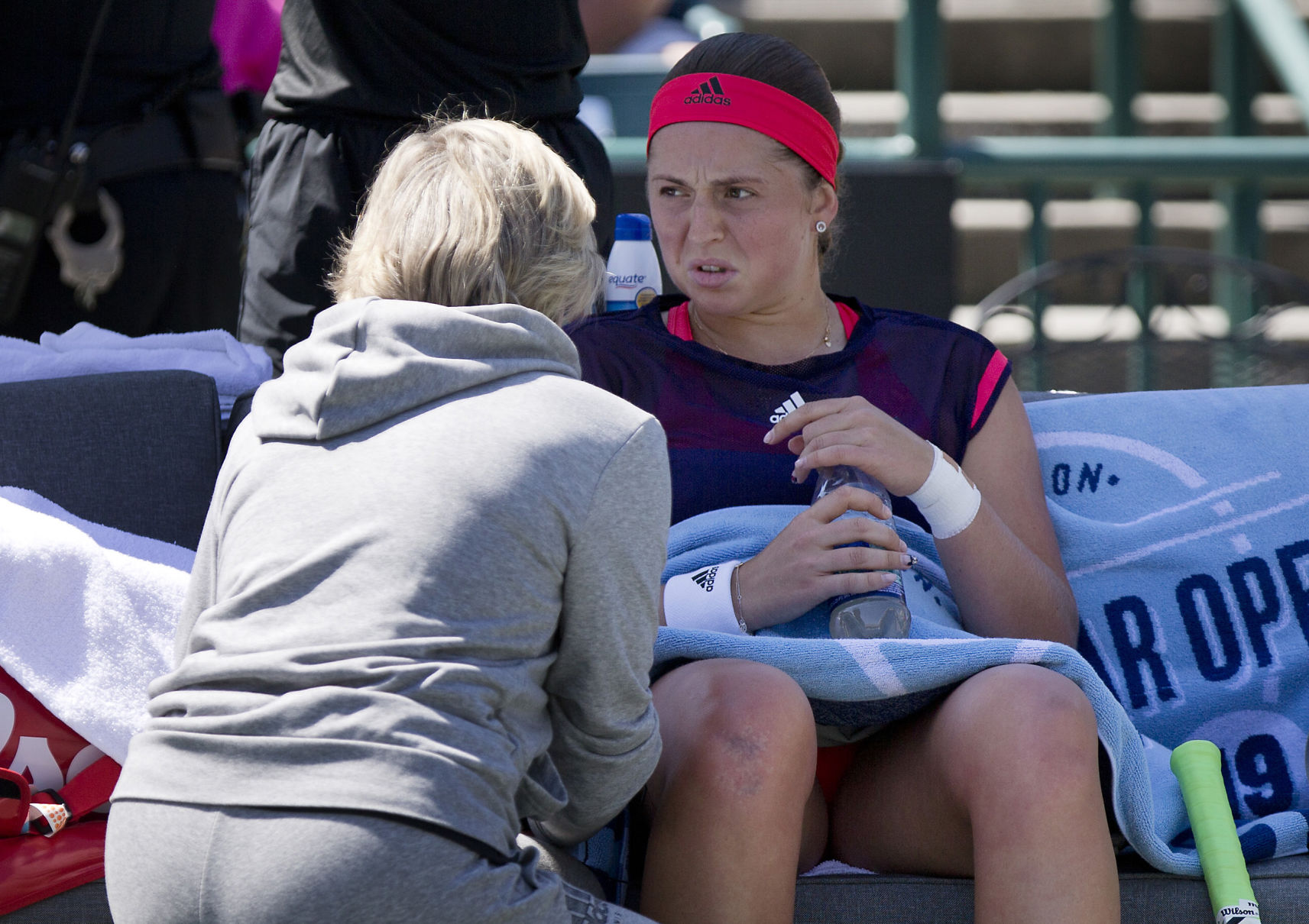 Ostapenko coach tight.jpg